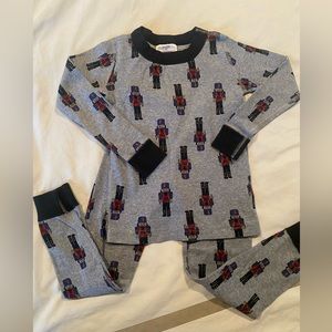 Hanna Andersson - Size 4 - 100% organic PJs